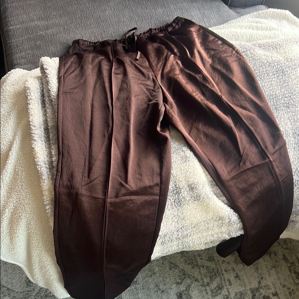 Madewell Brown Sweatpants with Elastic Waistband and Relaxed Fit